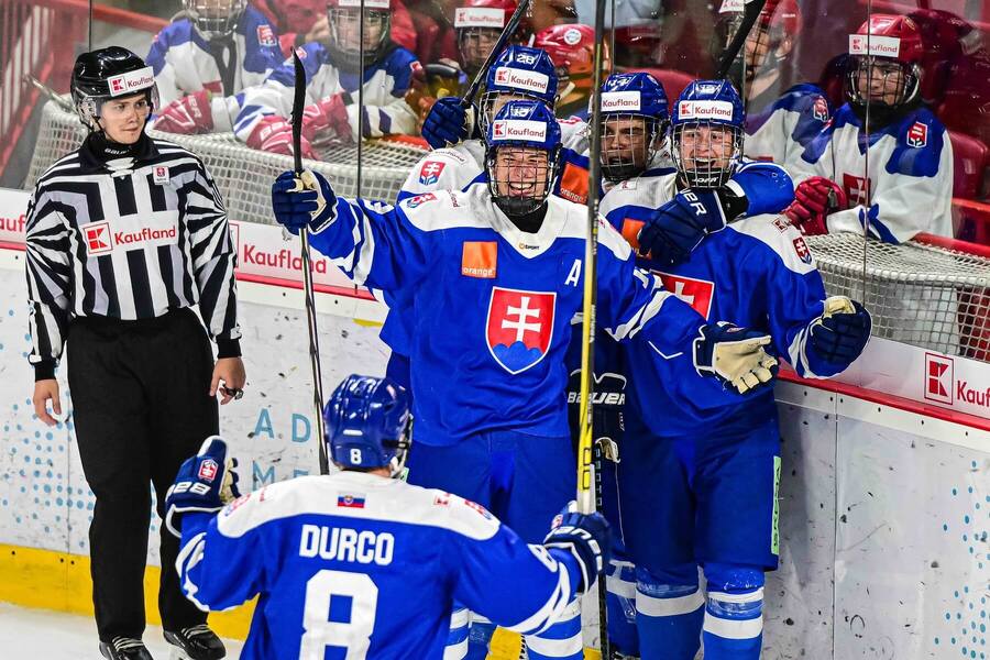 Radosť slovenských hokejistov v zápase proti Nemecku na Hlinka Gretzky Cupe 2025