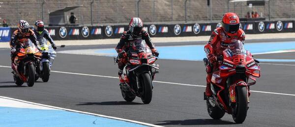 Pretekári MotoGP na okruhu Balaton Park.