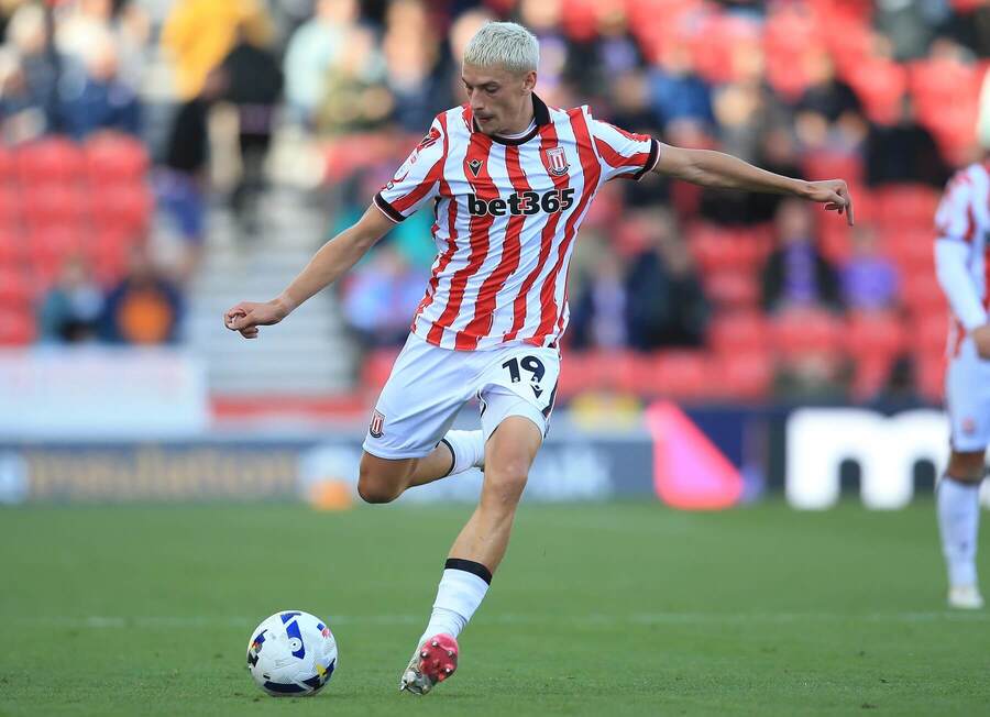 Tomáš Rigo v drese Stoke