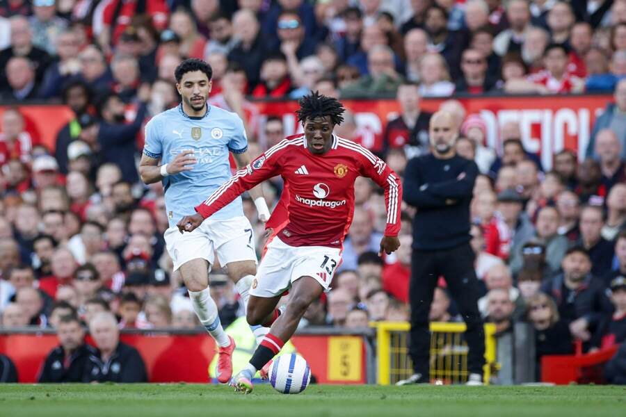 Patrick Dorgu (Man United) a Omar Marmoush (Man City).