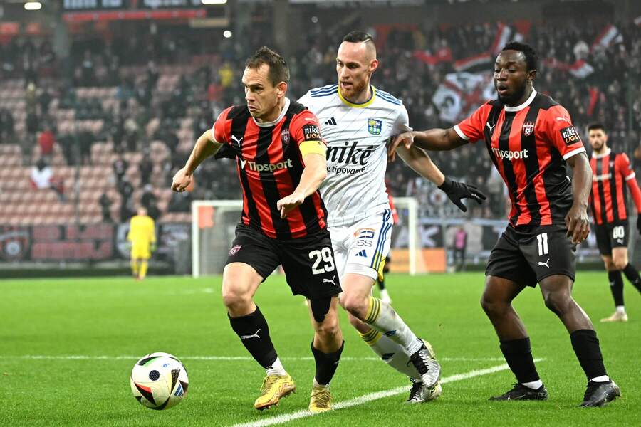 Zľava: Martin Mikovič, David Gallovič a Philip Azango Zľava: Martin Mikovič, David Gallovič a Philip Azango