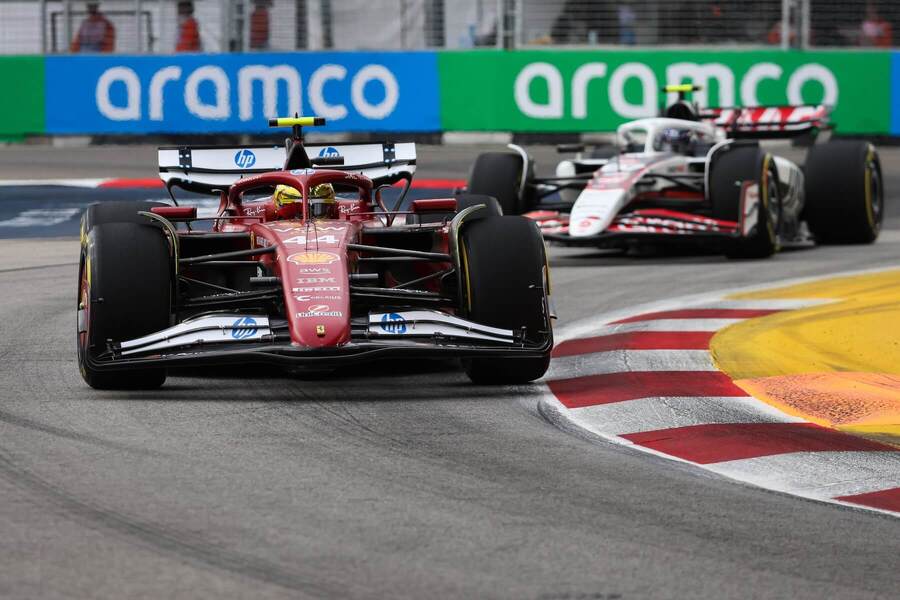 Lewis Hamilton na VC Singapuru