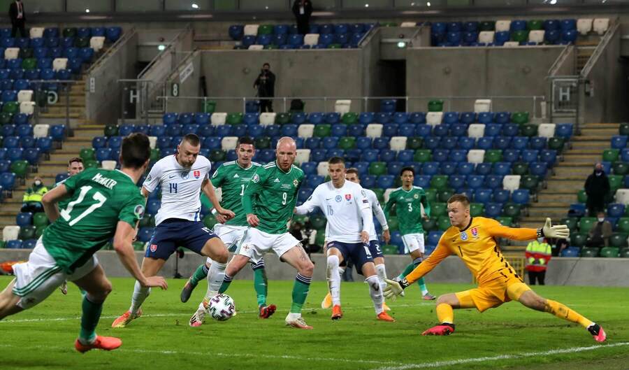 Momentka zo zápasu Severné Írsko vs. Slovensko z roku 2020 (finále play-off o postup na EURO)