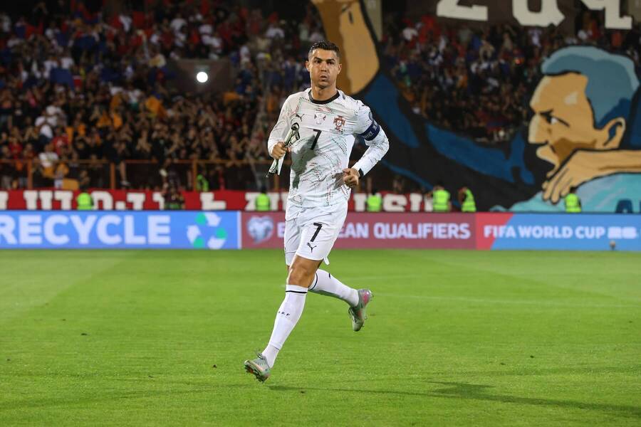Cristiano Ronaldo v drese Portugalska