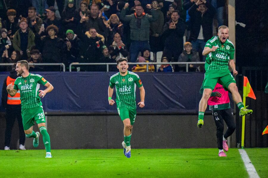 Radosť futbalistov Prešova po strelení gólu