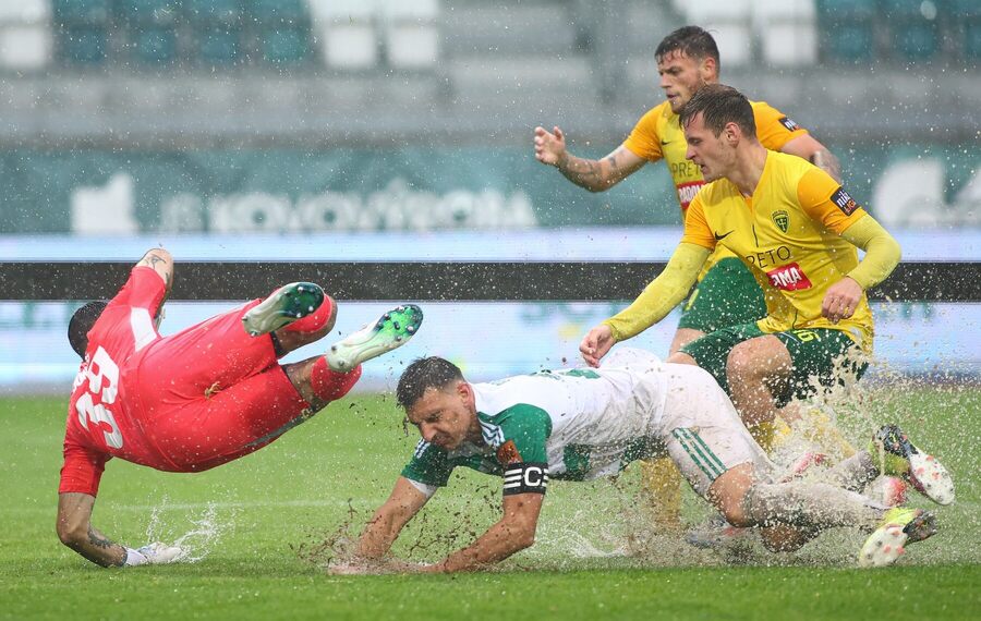 MFK Skalica vs. MŠK Žilina v zápale hry