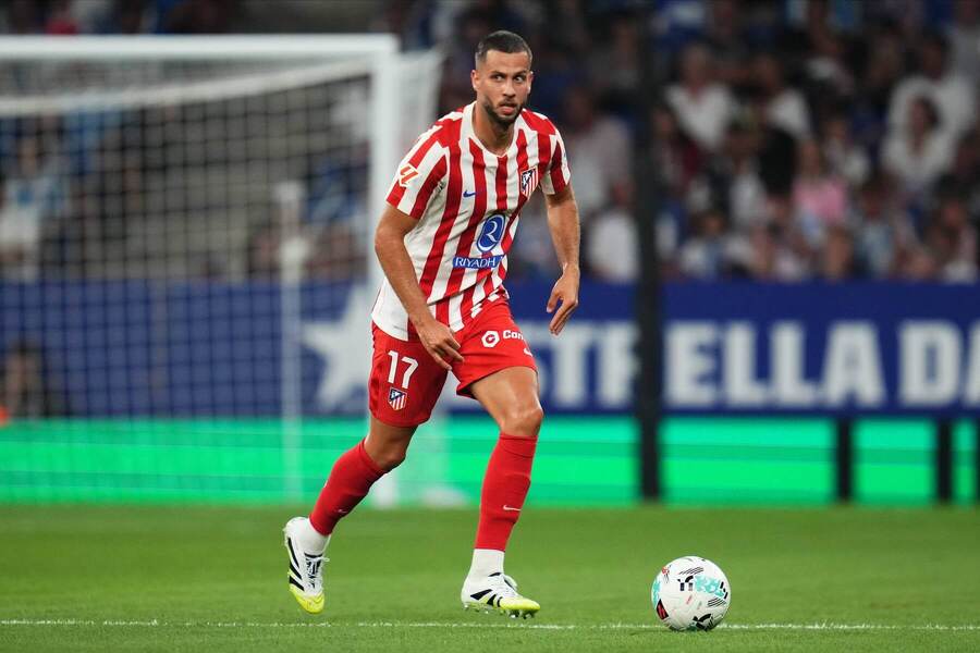 Nastúpi Dávid Hancko dnes v základe Atlética proti FC Barcelona?