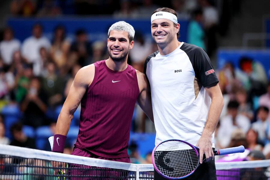 Carlos Alcaraz s Taylorom Fritzom vo finále turnaja v Tokiu 2025