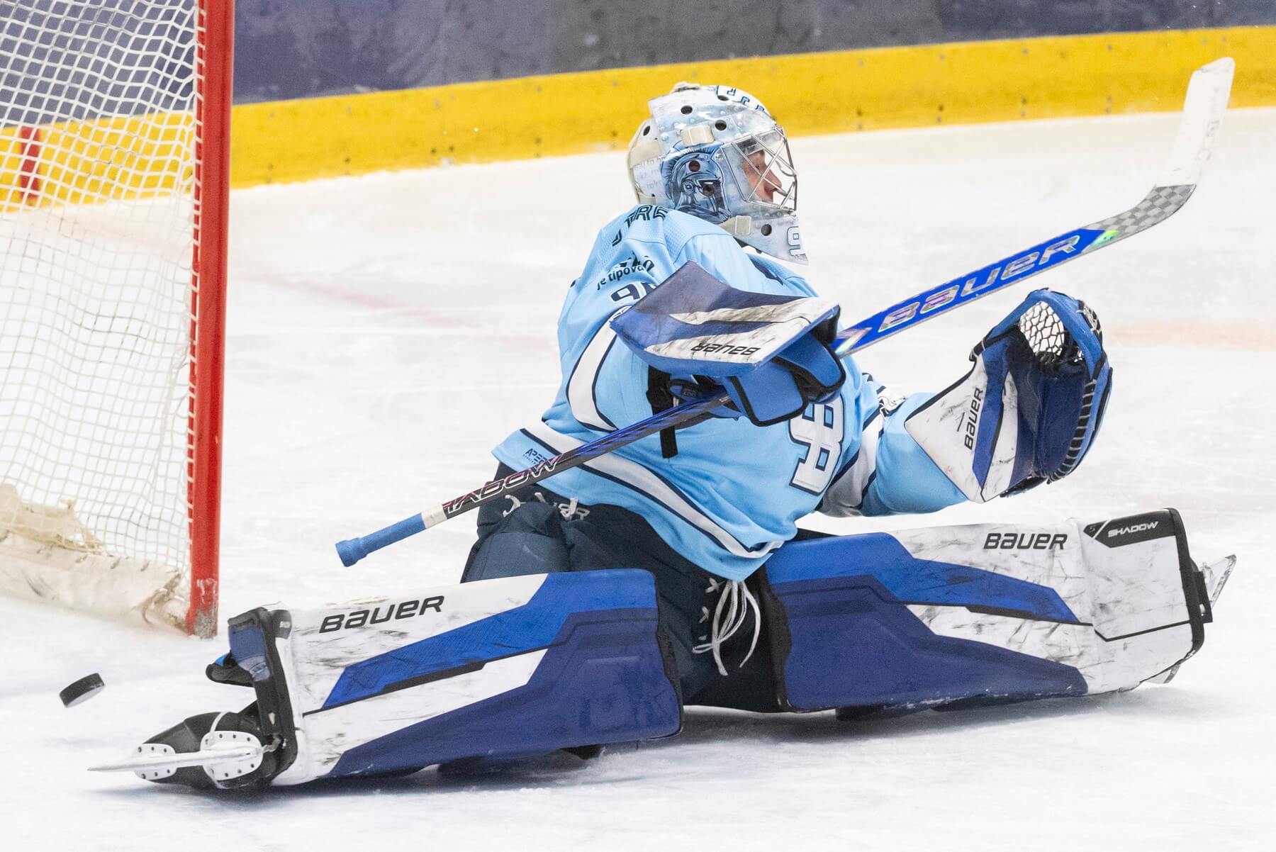 Brankár Slovana Patrik Andrisík