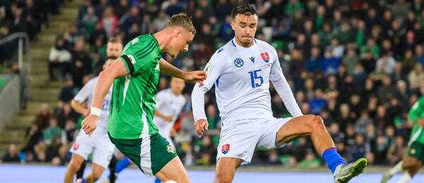 David Strelec bloku prihrávku Daniela Hallarda