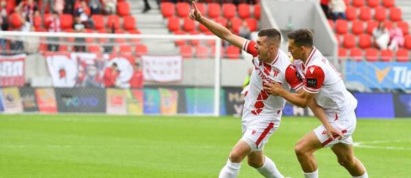 Gólová radosť obrancov AS Trenčín, zľava Lukáš Skovajsa a Jakub Holúbek