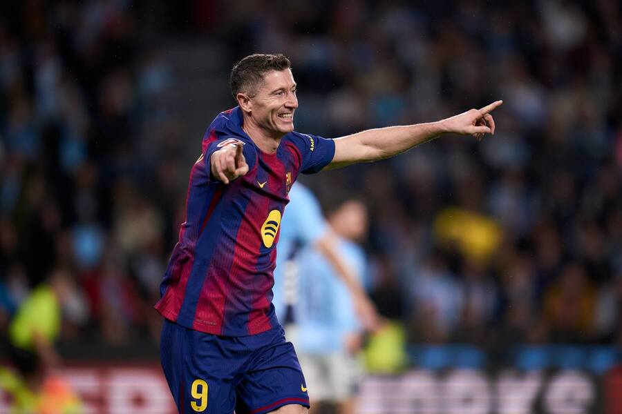 Útočník Robert Lewandowski.