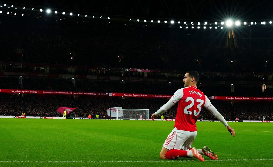 Mikel Merino, jeden z&nbsp;piatich Španielov v&nbsp;drese Arsenalu