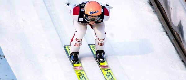 Rakúsky skokan na lyžiach Jan Hoerl