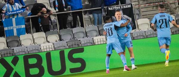 Nino Marcelli so spoluhráčmi.