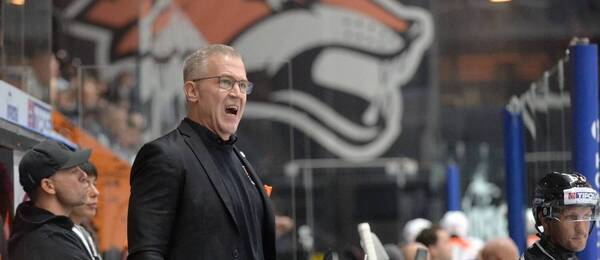 Tréner Košíc Dan Ceman.