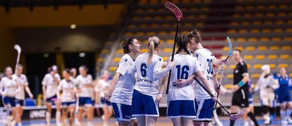 Slovenské florbalistky.