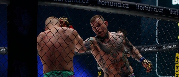 Václav Mikulášek v zápase proti Patrikovi Hüblerovi.