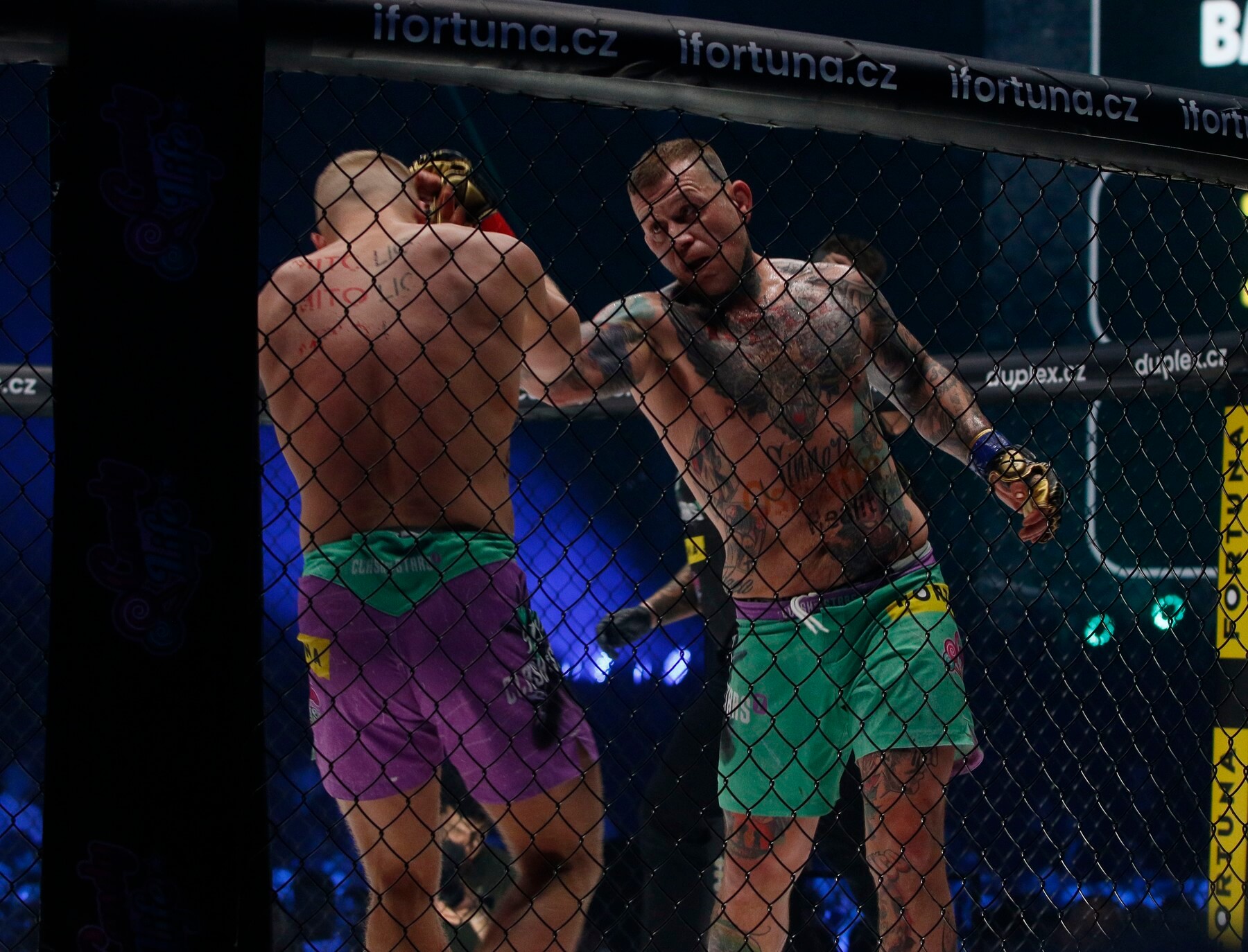 Václav Mikulášek v zápase proti Patrikovi Hüblerovi.