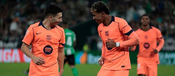Roony Bardghji a Lamine Yamal v drese FC Barcelona