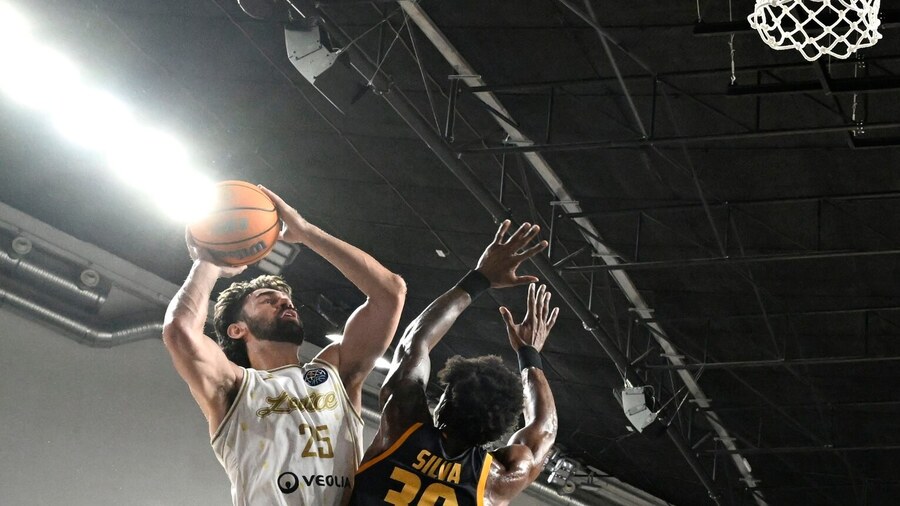 Patrioti Levice vs. AEK Atény (Basketball Champions League)