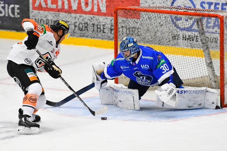 Košický útočník v nájazde na brankára Popradu