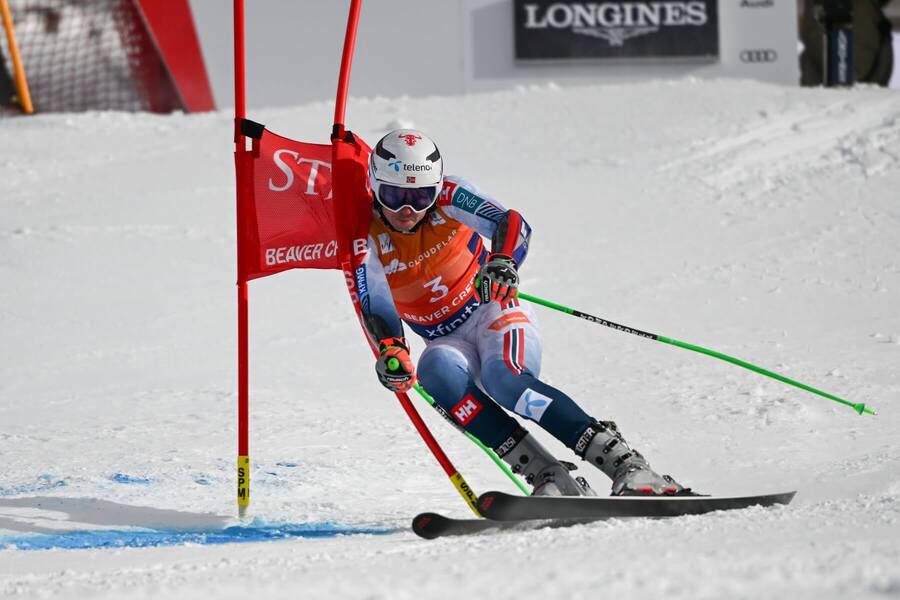 Nórsky lyžiar Henrik Kristoffersen