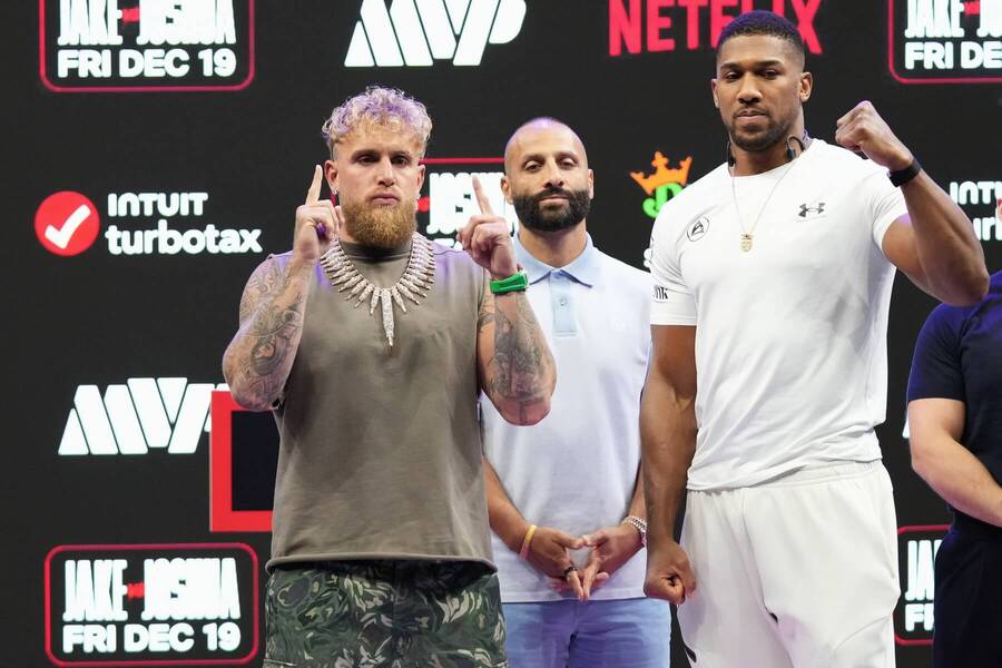 Jake Paul a&nbsp;Anthony Joshua