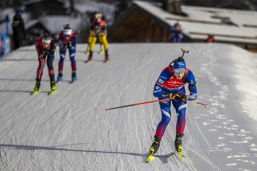 Justine Braisaz-Bouchet na&nbsp;čele skupinky pretekárok