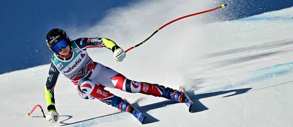 Francúzska alpská lyžiarka Romane Miradoli počas prvého Super-G sezóny SP 2025/26