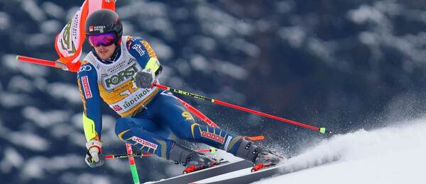 Švéd William Hansson na trati obrovského slalomu