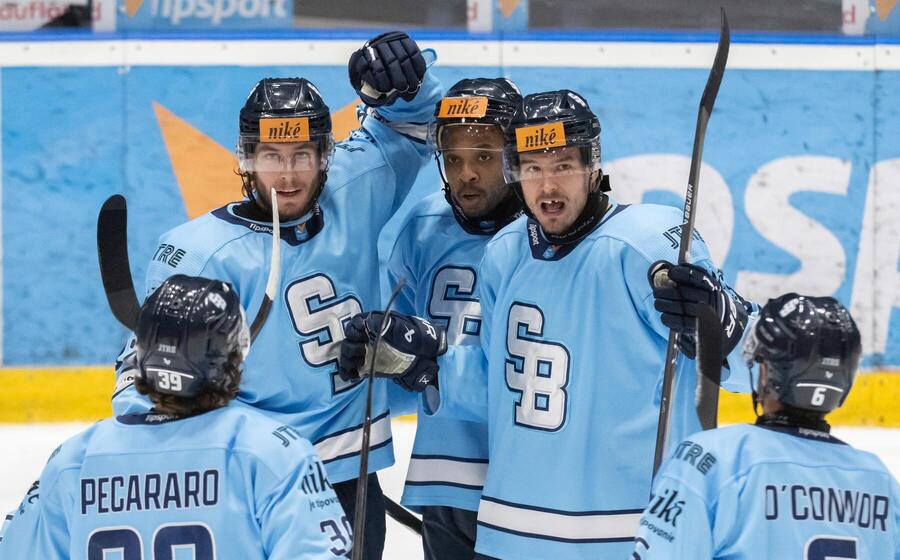 Slovan Bratislava vs. Dukla Trenčín v&nbsp;Tipsport lige online.