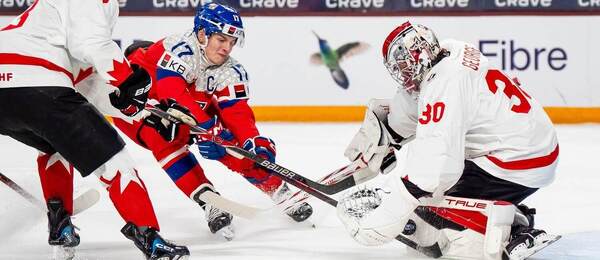 Petr Sikora (v strede).