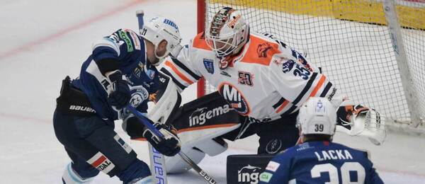 Sledujte hokej Michalovce vs. Nitra online.