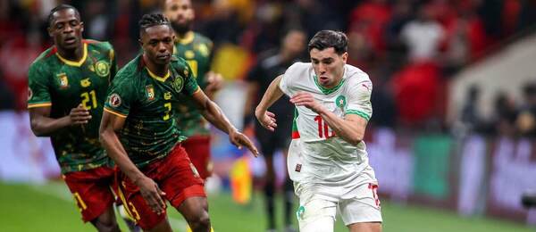 Brahim Díaz uniká hráčom Kamerunu