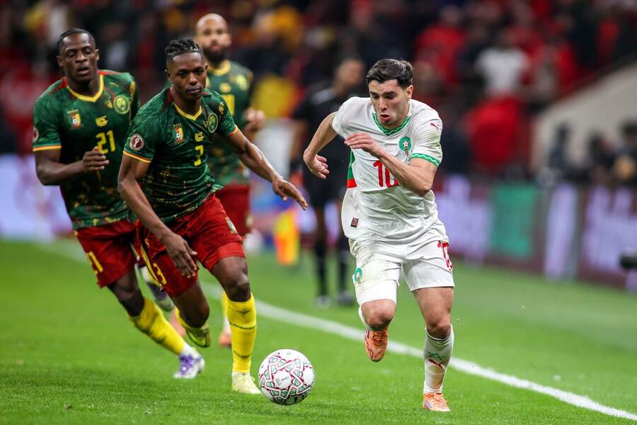 Brahim Díaz uniká hráčom Kamerunu
