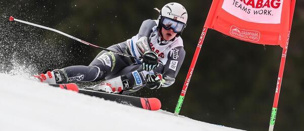 Nórka Thea Louise Stjernesund počas 1. kola obrovského slalomu v rámci SP v alpskom lyžovaní žien v Špindlerovom Mlýne v roku 2019