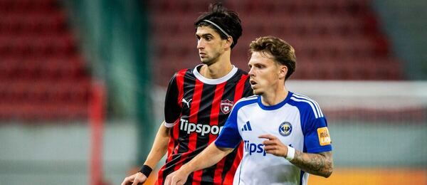 Z ľava Luka Khorkheli (Trnava) a Ben Cottrell (Michalovce)