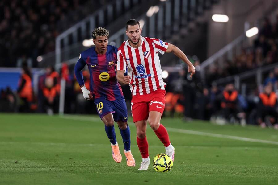 Lamine Yamal (Barcelona) a&nbsp;Dávid Hancko (Atl. Madrid)