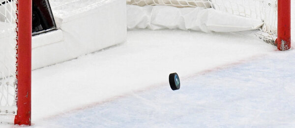 Dočkáme sa dnes v hokejovom zápase Slovensko vs. Nemecko na ZOH 2026 gólu do prázdnej bránky?