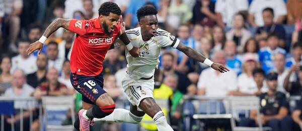Valentin Rosier (CA Osasuna) a Vinicius Junior (Real Madrid)