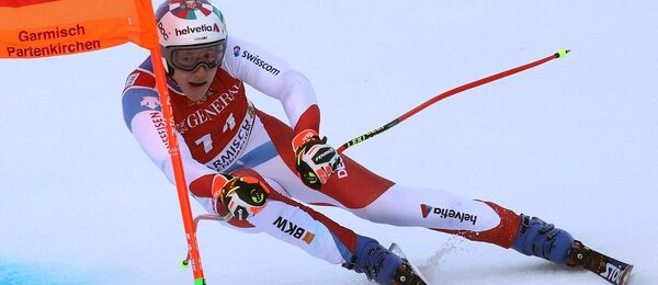 Marco Odermatt počas zjazdu v Garmisch-Partenkirchen v roku 2021