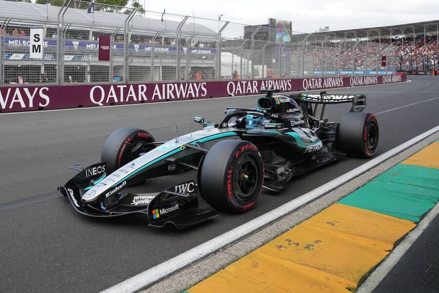 George Russell (Mercedes) bude štartovať z&nbsp;prvého miesta.