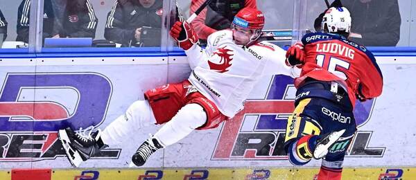 Pardubice vs. Třinec.