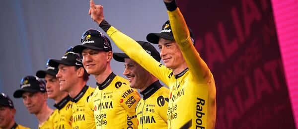Team Visma  Lease a Bike s Jonasom Vingegaardom