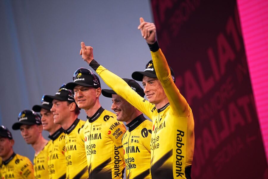 Team Visma Lease a&nbsp;Bike s&nbsp;Jonasom Vingegaardom