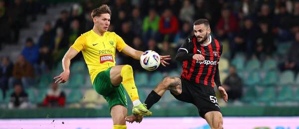 Zľava Marko Roginič (Žilina) a Erik Sabo (Trnava)