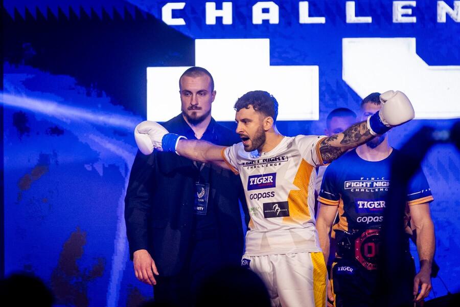 Rasťo Zvara pred&nbsp;svojím zápasom v&nbsp;boxe.