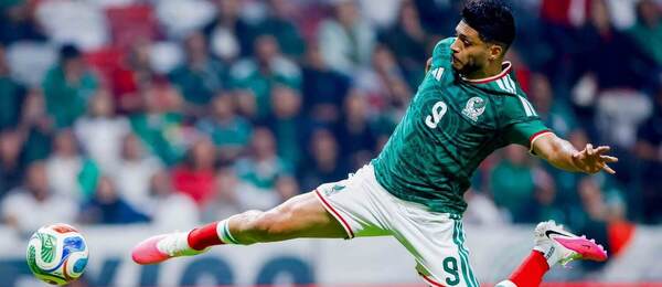 Raúl Jiménez, reprezentant Mexika vo futbale