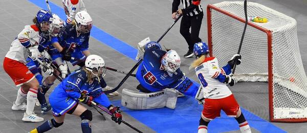 Slovensko – Česko v semifinále MS 2024 v hokejbale žien.